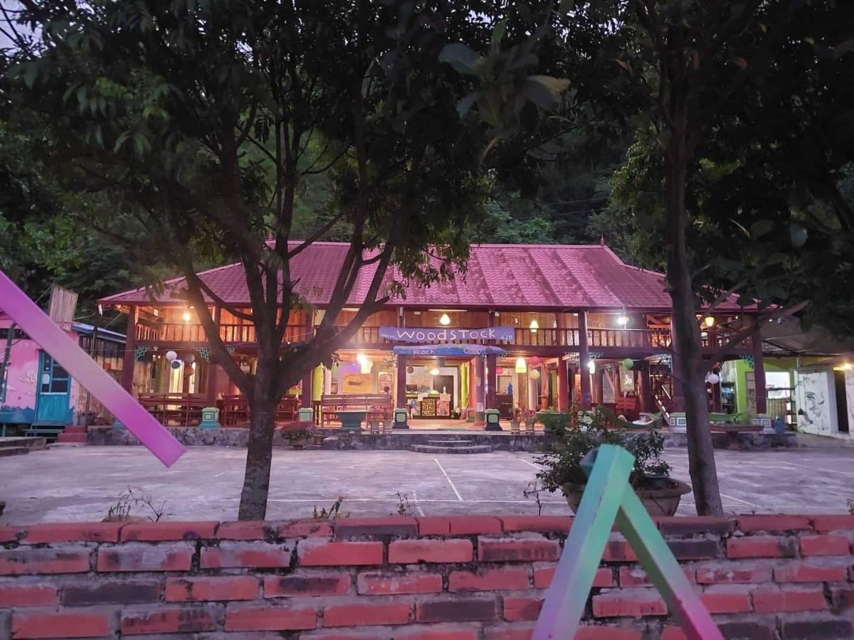 Woodstock Beach Camp Hien Hao Esterno foto